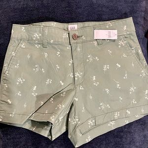 GAP floral detail shorts